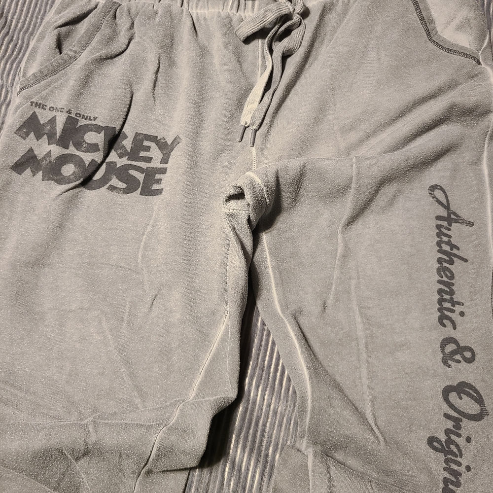 XL Disney Mickey Mouse sweats
